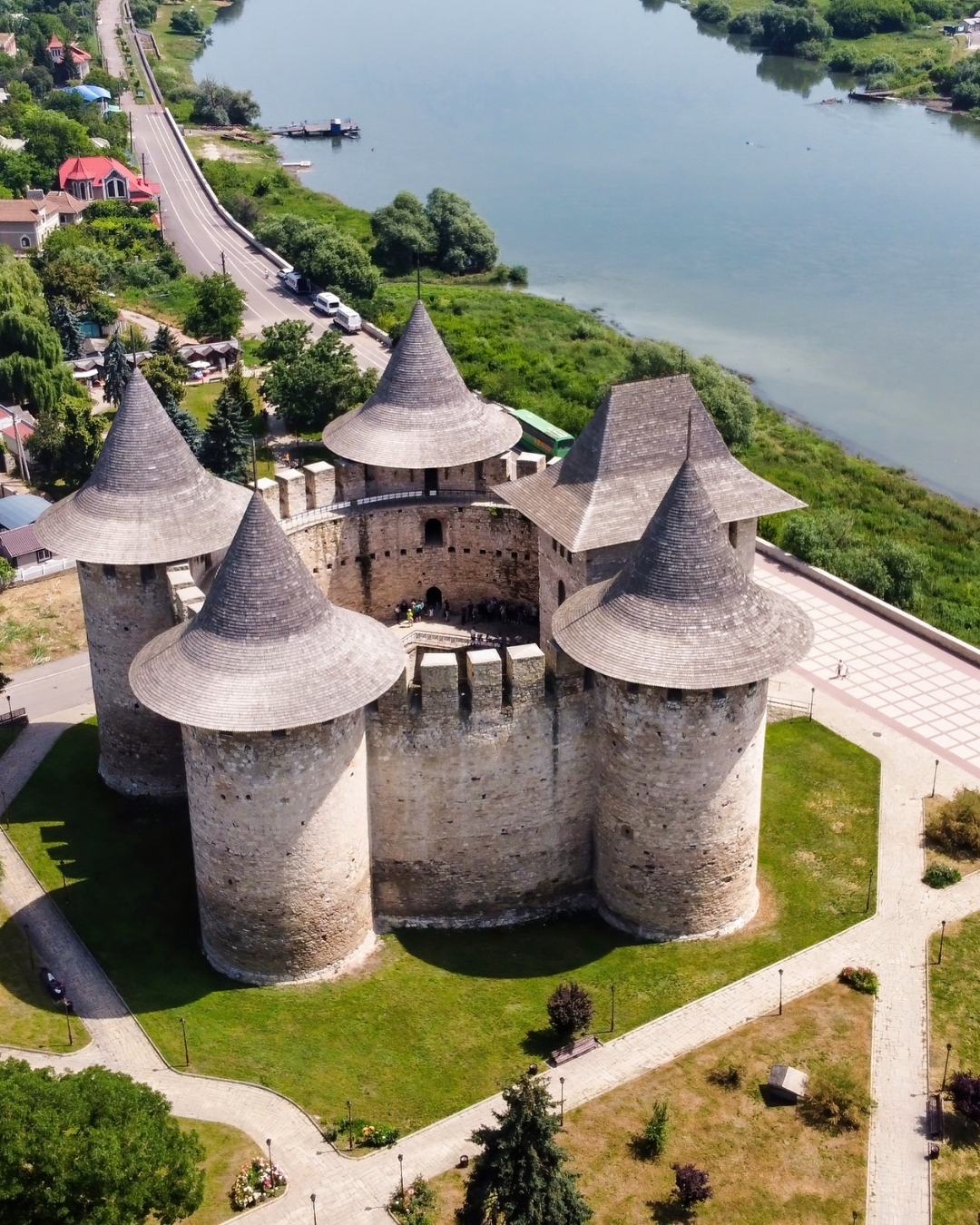 Place image