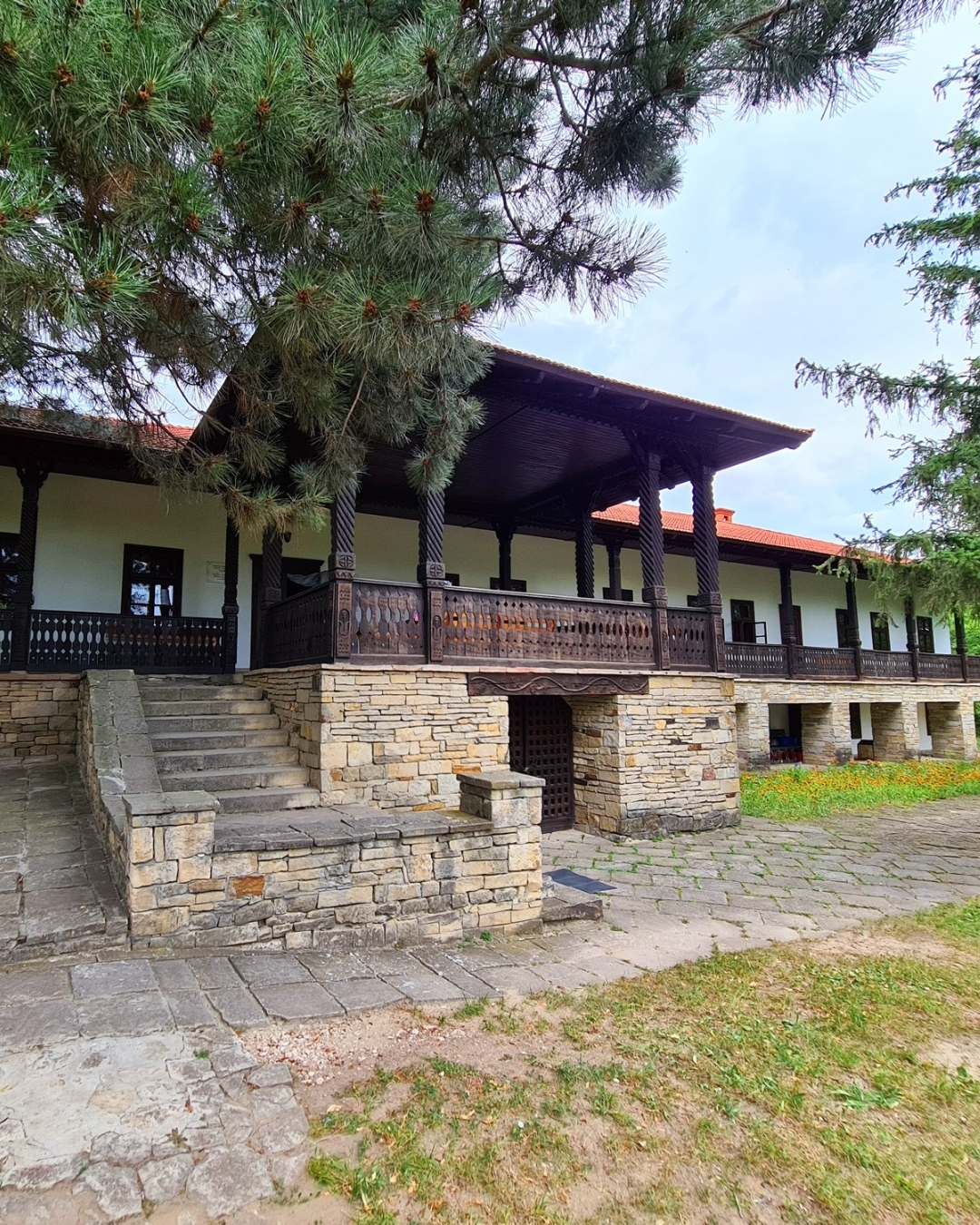 Place image