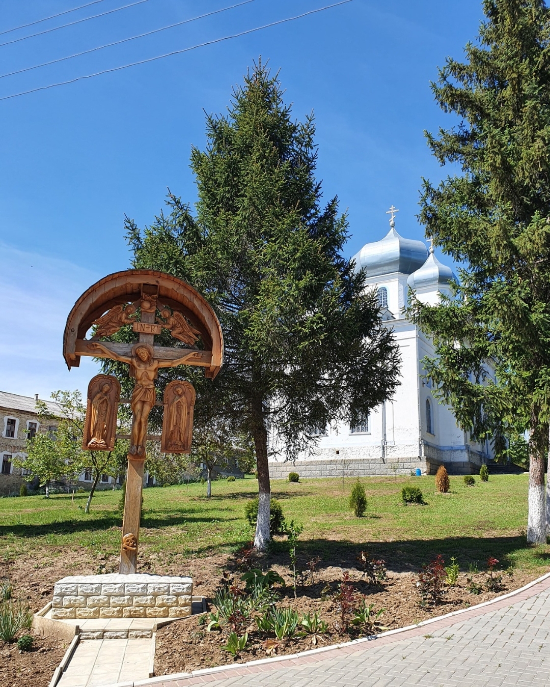 Place image