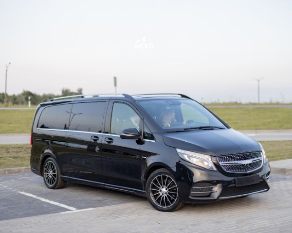 MINIVAN