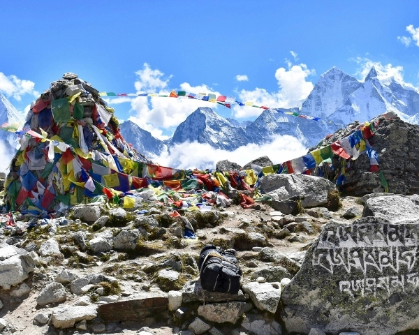 Drumeție către Everest Base Camp