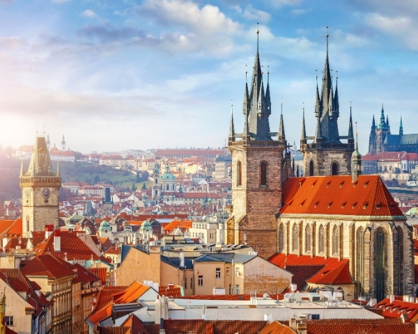 Excursie ➤ Praga și împrejurimi (Dresda, Karlovy Vary sau Kutna Hora)